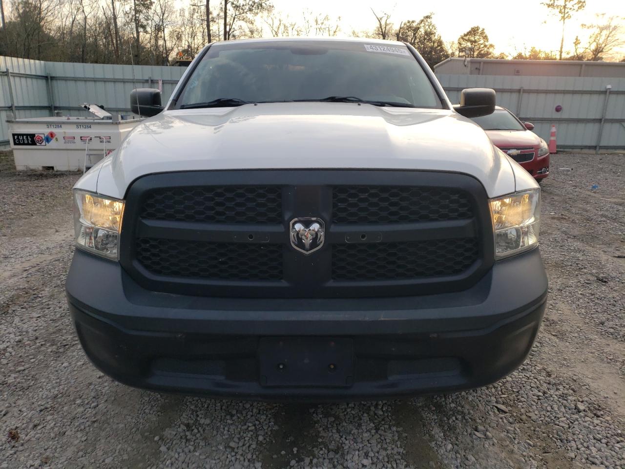 2018 RAM 1500 VIN 3C6JR6DT0JG137705 Copart auction photo, rear end / side damage thumbnail 5
