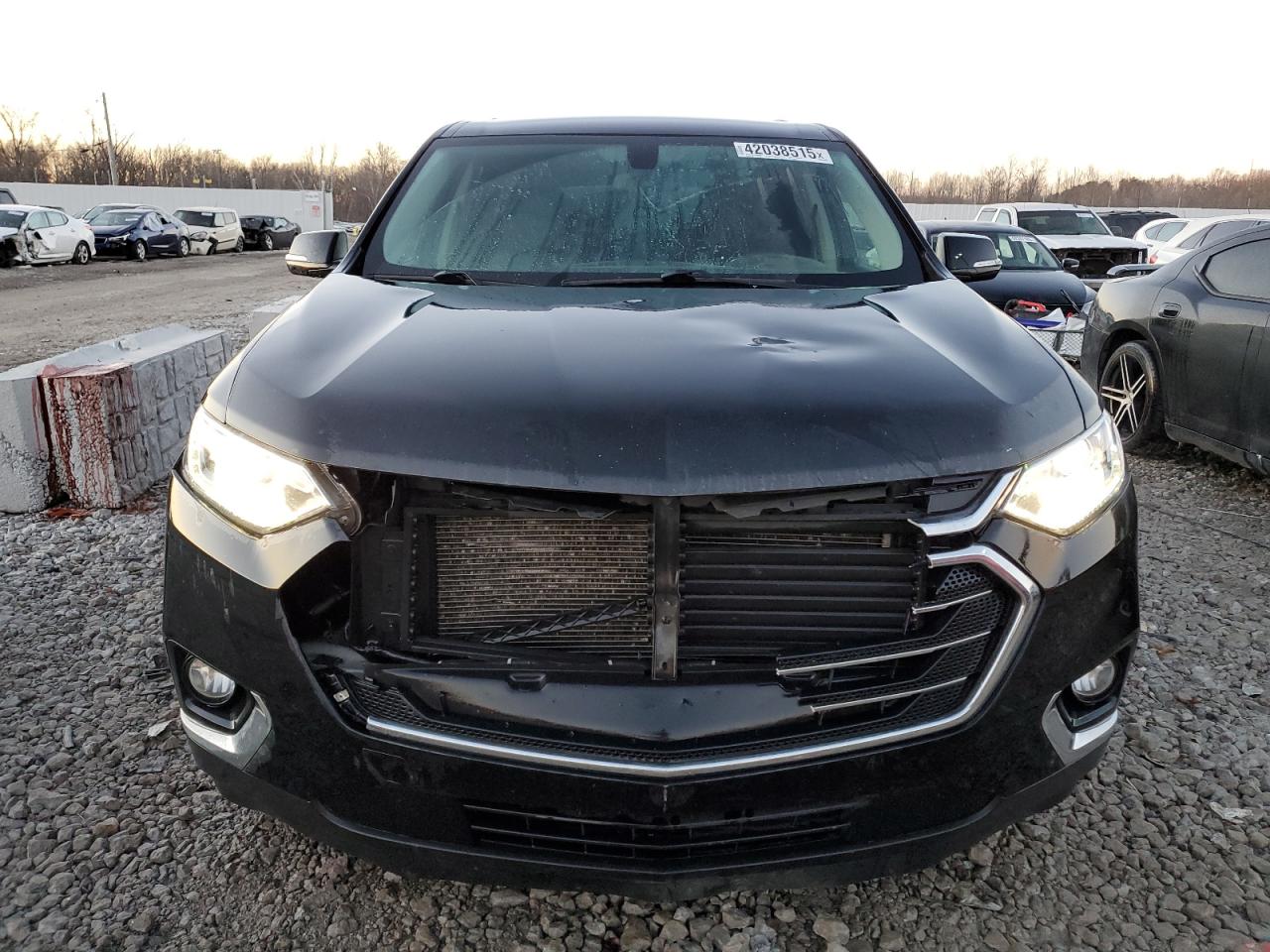 2019 Chevrolet Traverse VIN 1GNERGKW0KJ142407 Copart auction photo, rear end / front end damage thumbnail 5