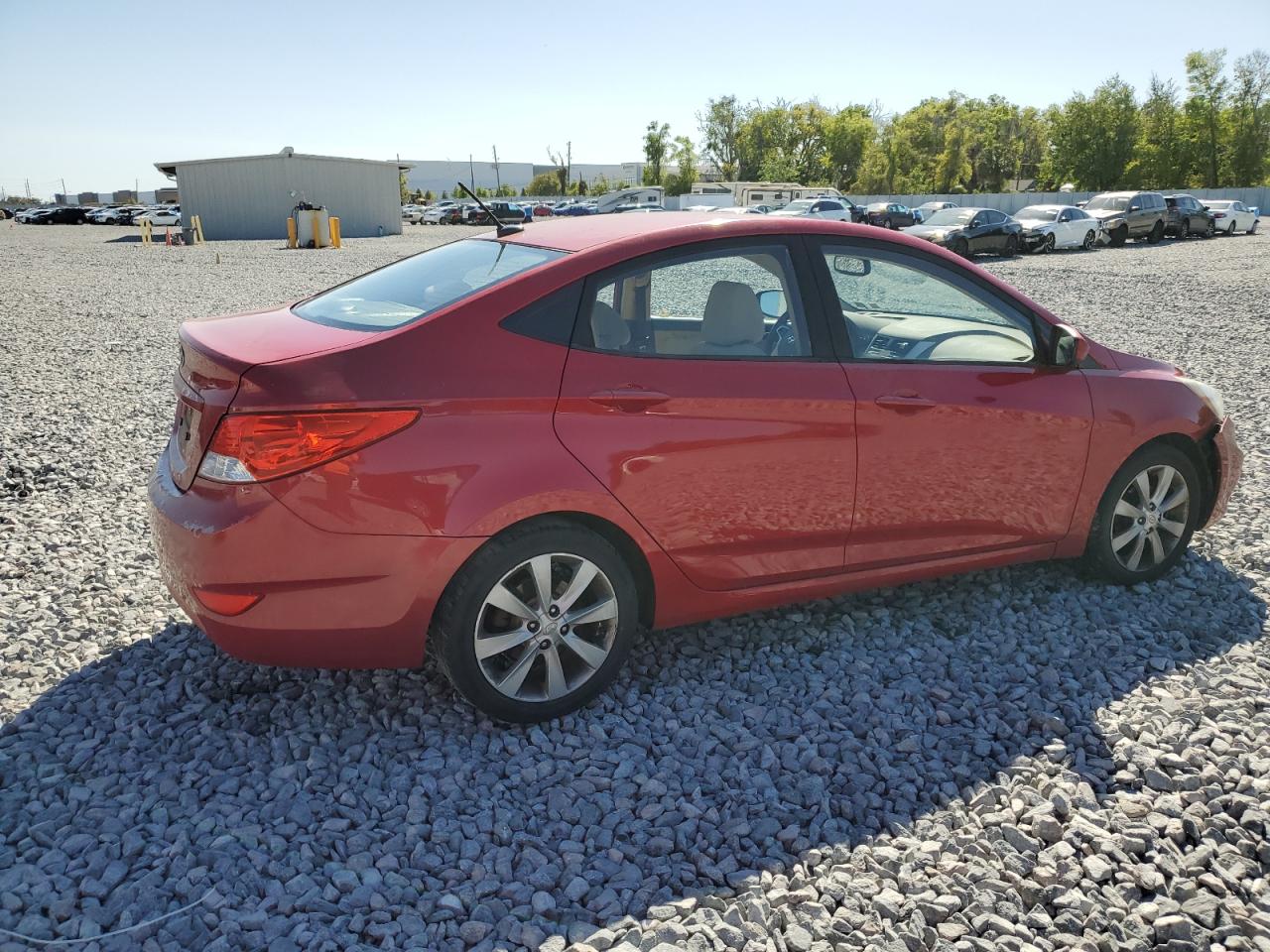 2013 Hyundai Accent VIN KMHCU4AE1DU338326 Copart auction photo, front end / rear end damage thumbnail 3