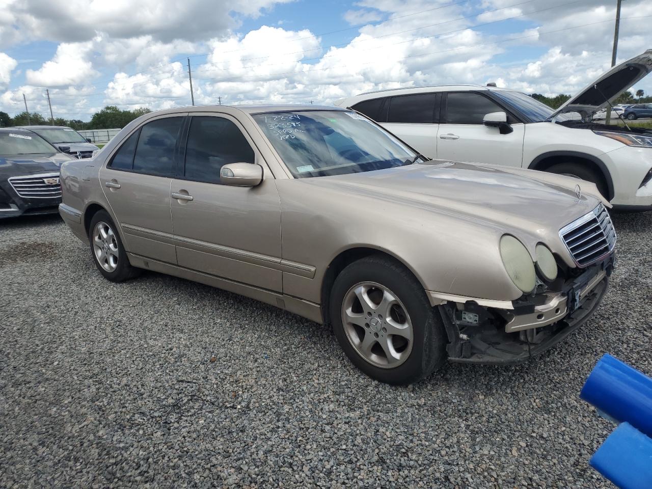 2002 Mercedes-Benz E-klasse VIN WDBJF65J82B397776 Copart auction photo, front end damage thumbnail 4