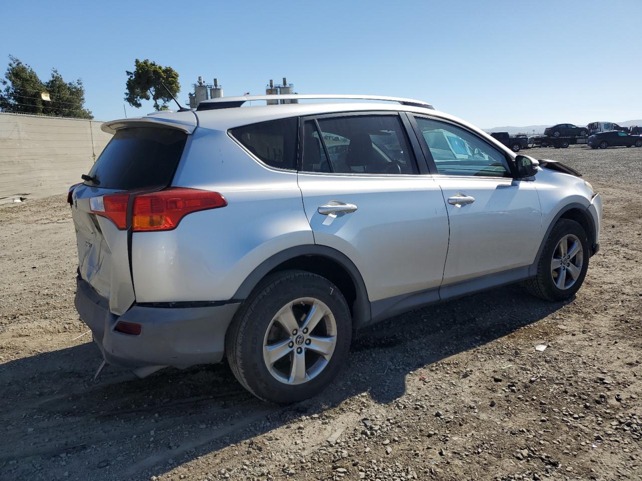 2015 Toyota RAV 4 VIN 2T3WFREV3FW174781 Copart auction photo, front end / rear end damage thumbnail 3