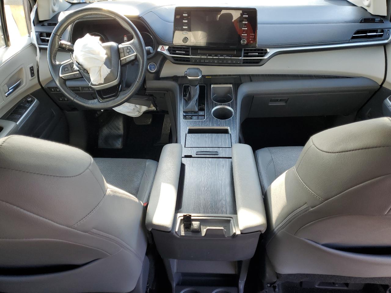 2021 Toyota Sienna VIN 5TDZRKEC3MS015025 Copart auction photo, front end damage thumbnail 8