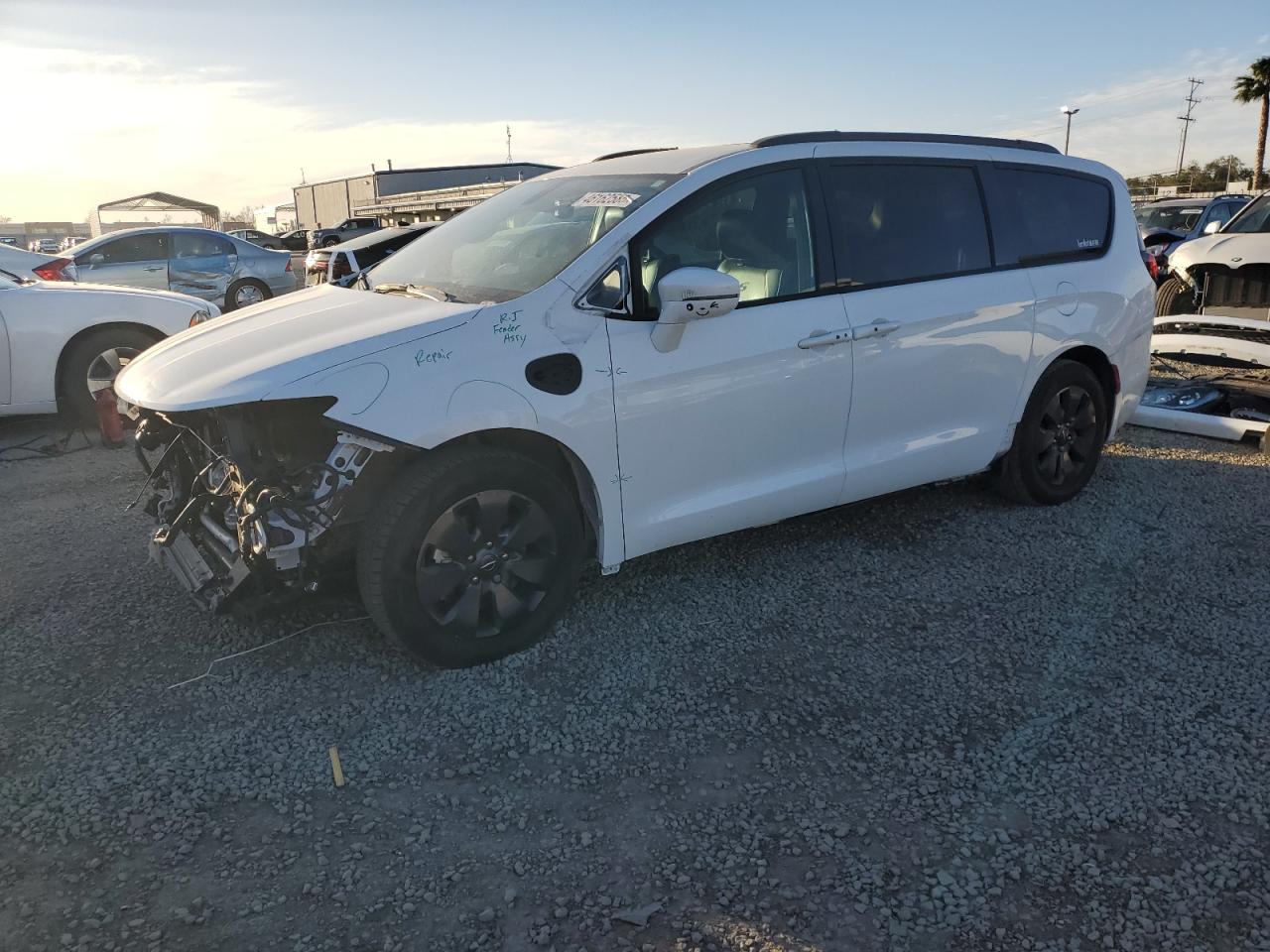 2020 Chrysler Pacifica VIN 2C4RC1N77LR287583