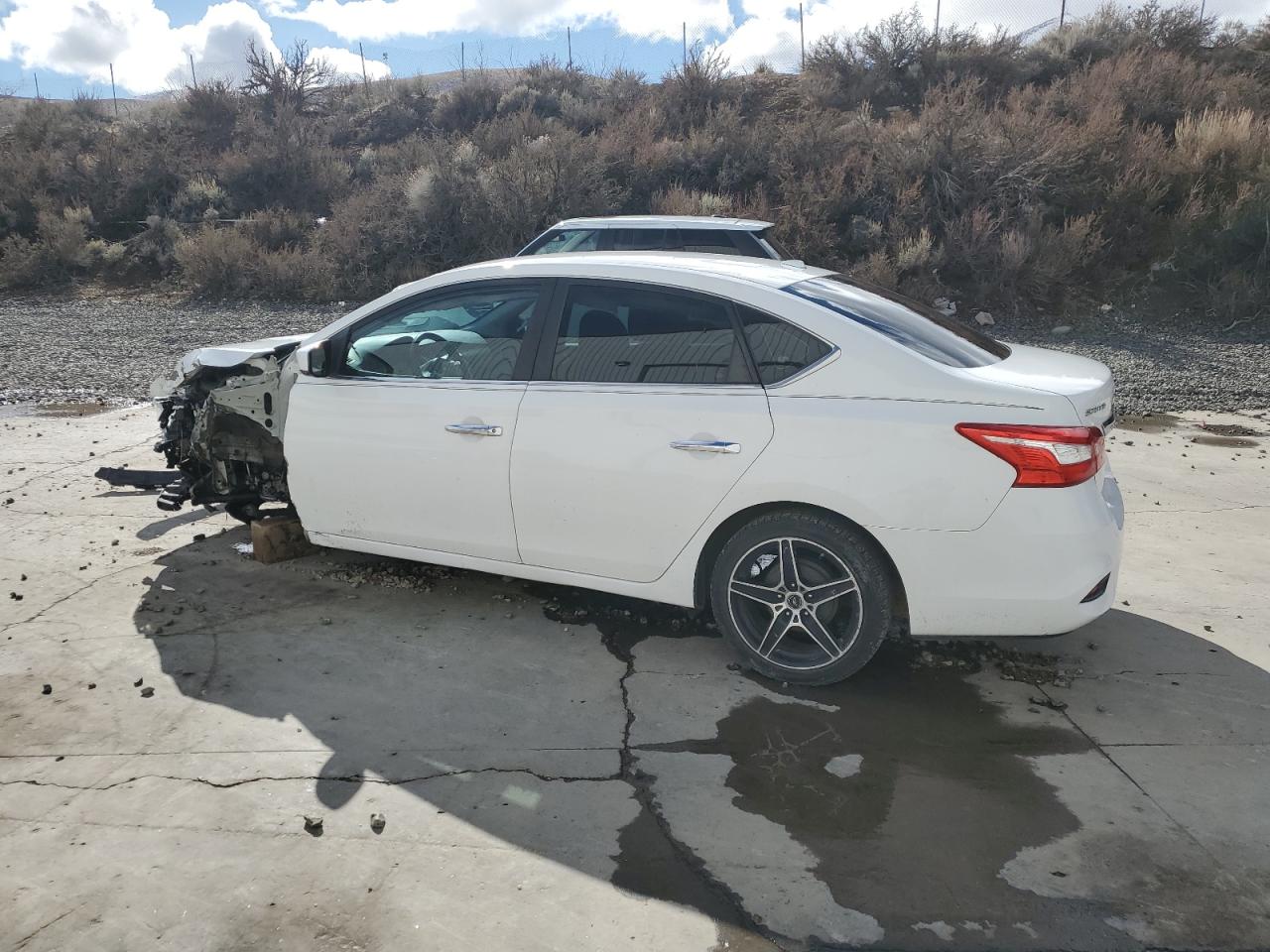 2016 Nissan Sentra VIN 3N1AB7AP1GL667131 Copart auction photo, front end damage thumbnail 2