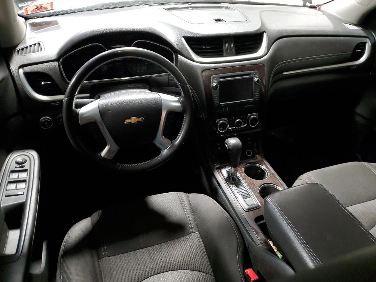 2016 Chevrolet Traverse VIN 1GNKRGKD1GJ151366 Copart auction photo, vandalism damage thumbnail 8