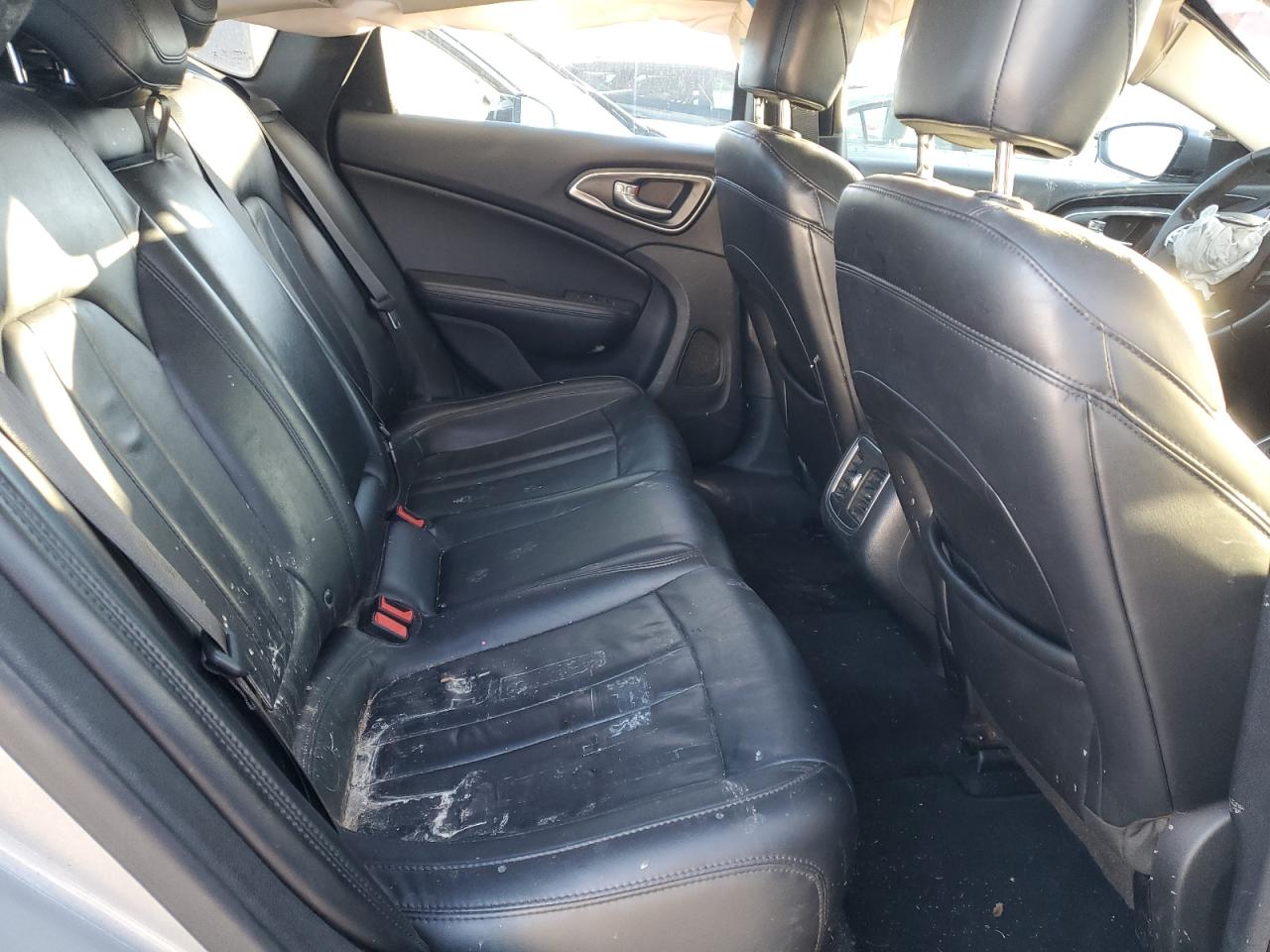 2015 Chrysler 200 VIN 1C3CCCCB6FN662670 Copart auction photo, front end / side damage thumbnail 10