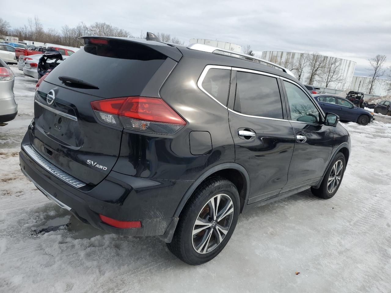 2019 Nissan Rogue VIN JN8AT2MV7KW395103 Copart auction photo, side / minor dent/scratches damage thumbnail 3