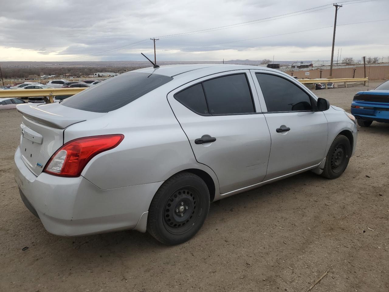 2015 Nissan Versa VIN 3N1CN7AP3FL817111 Copart auction photo, vandalism / minor dent/scratches damage thumbnail 3