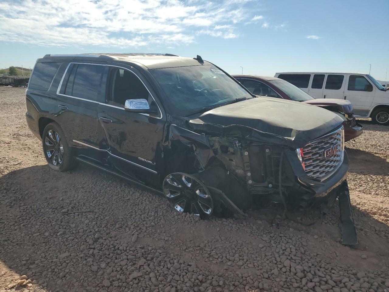 2019 GMC Yukon VIN 1GKS2CKJ7KR212228 Copart auction photo, front end / side damage thumbnail 4