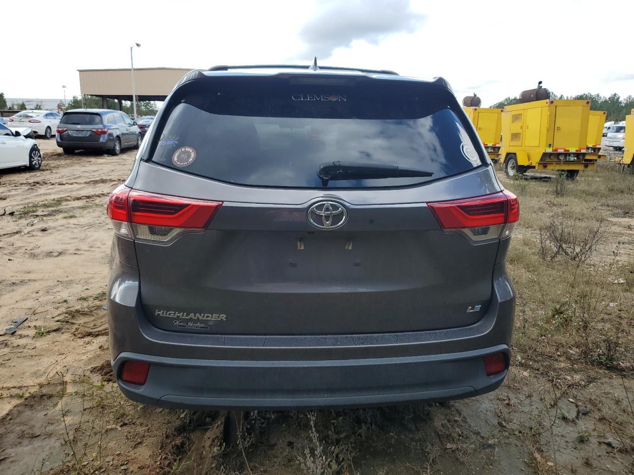 2017 Toyota Highlander VIN 5TDZZRFH5HS232875 Copart auction photo, front end damage thumbnail 6