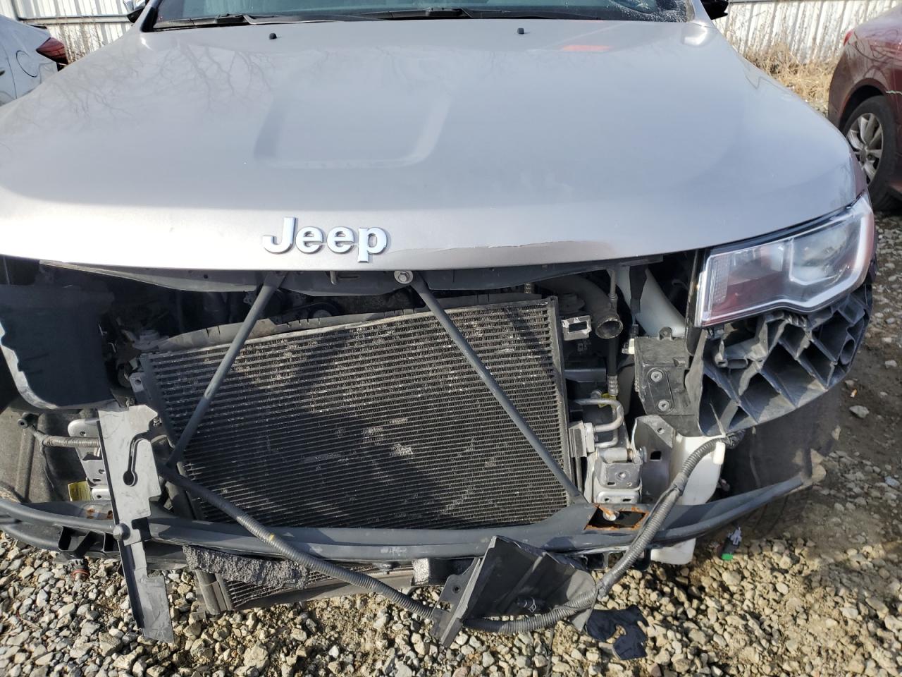 2019 Jeep Grand Cherokee VIN 1C4RJFBGXKC746118 Copart auction photo, water/flood / front end damage thumbnail 11