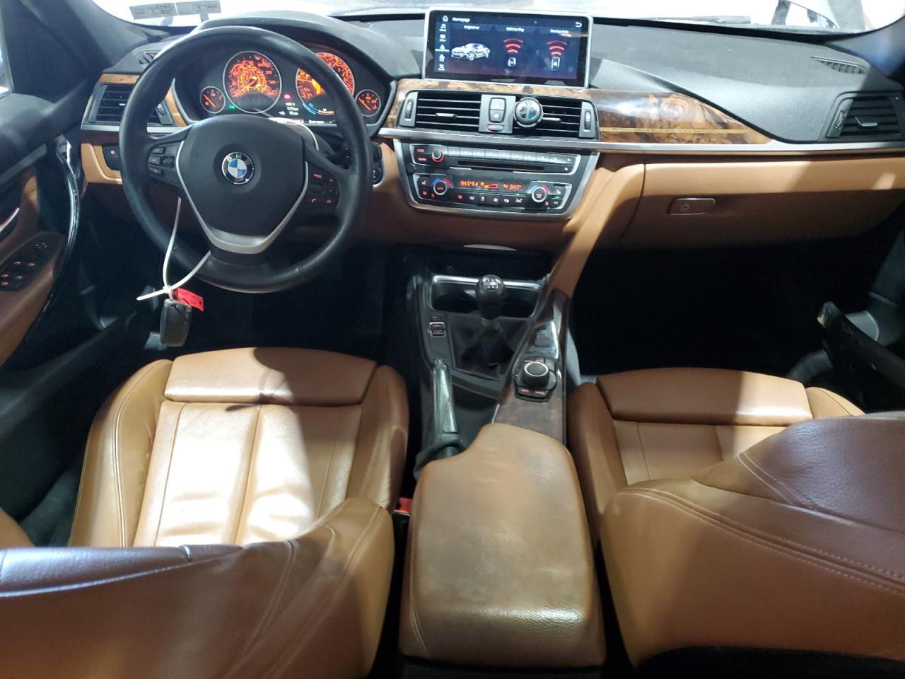 2013 BMW 3er VIN WBA3B9C51DJ465760 Copart auction photo, front end damage thumbnail 8