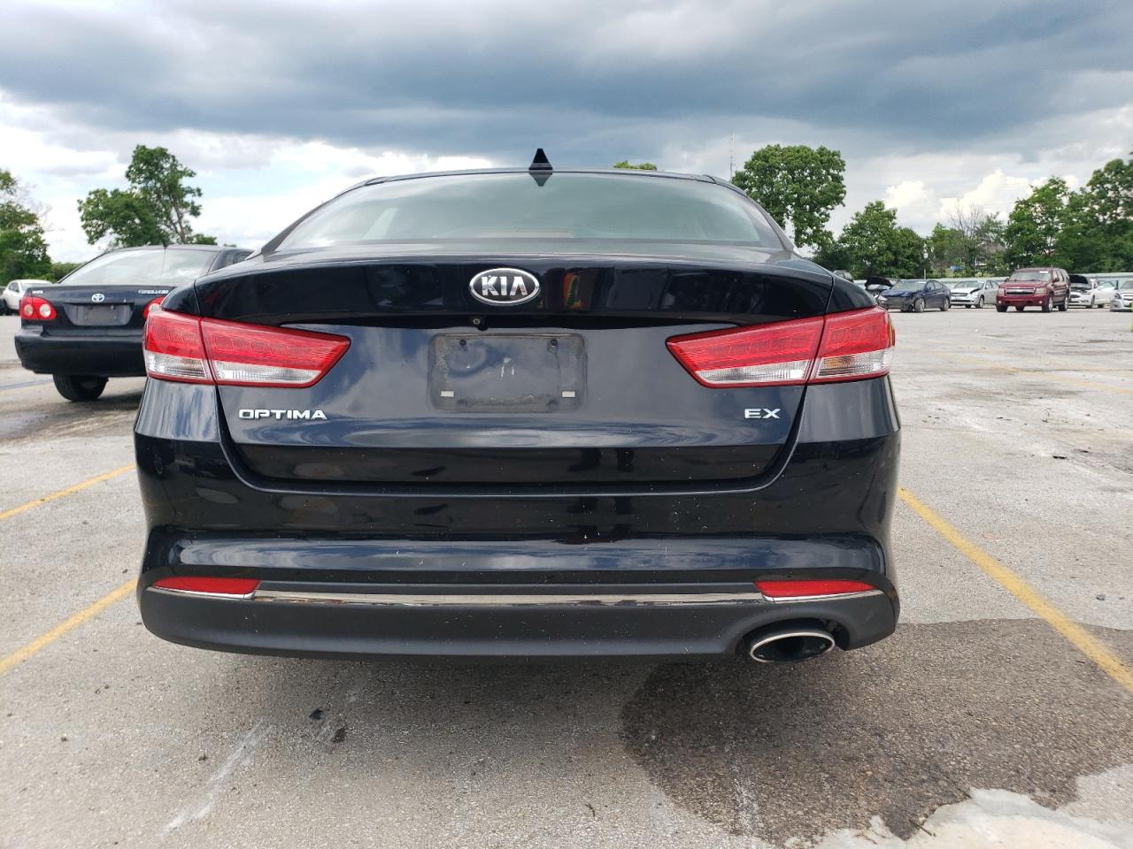 2018 KIA Optima VIN 5XXGU4L36JG187969 Copart auction photo, side / hail damage thumbnail 6