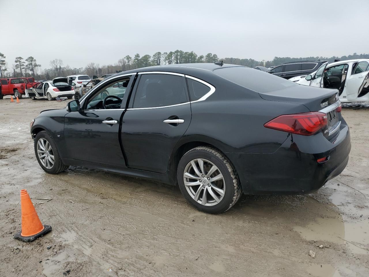 2018 Infiniti Q70 VIN JN1BY1ARXJM220246 Copart auction photo, front end damage thumbnail 2
