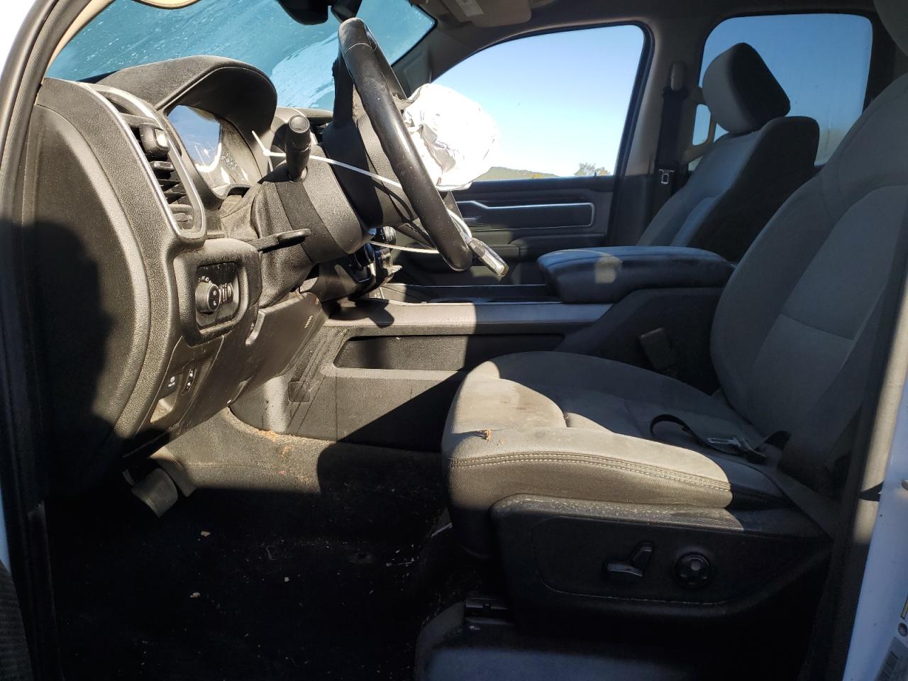 2019 RAM 1500 VIN 1C6SRFBT0KN636066 Copart auction photo, front end damage thumbnail 7