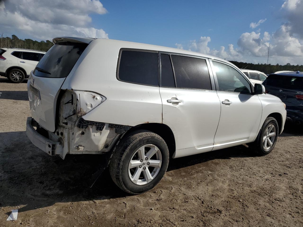 2010 Toyota Highlander VIN 5TDZA3EH2AS005607 Copart auction photo, rear end damage thumbnail 3