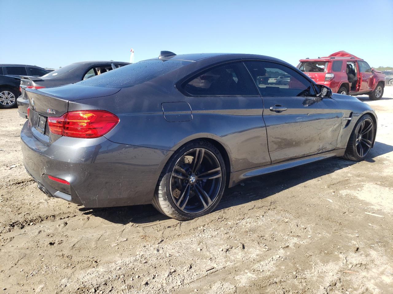 2015 BMW M4 VIN WBS3R9C51FK333120 Copart auction photo, minor dent/scratches damage thumbnail 3