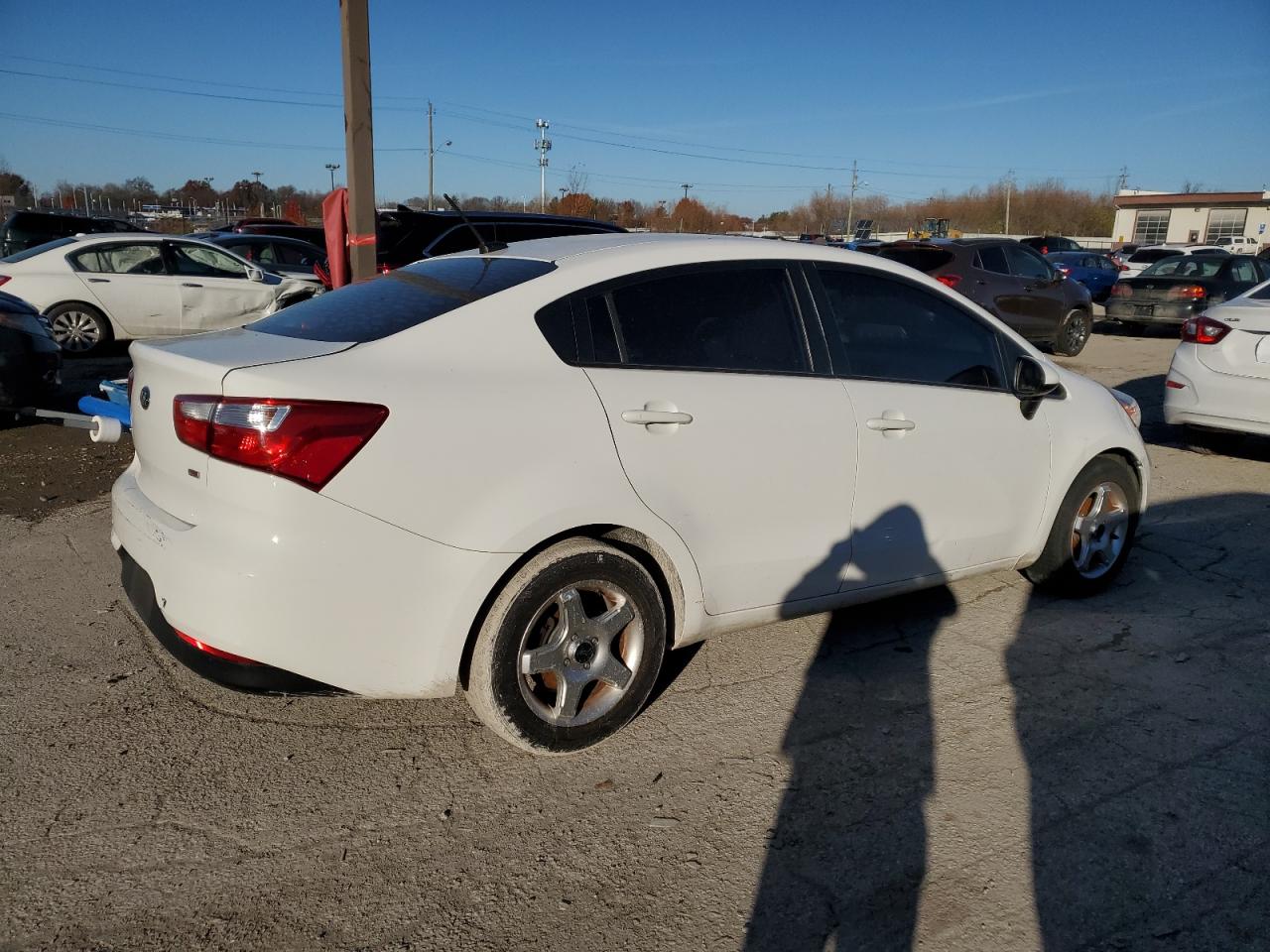 2016 KIA Rio VIN KNADM4A3XG6598527 Copart auction photo, mechanical / minor dent/scratches damage thumbnail 3
