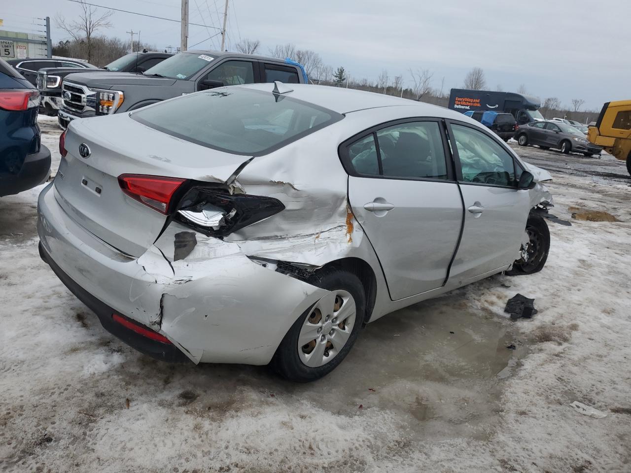 2018 KIA Forte VIN 3KPFK4A7XJE213621 Copart auction photo, front end / rear end damage thumbnail 3