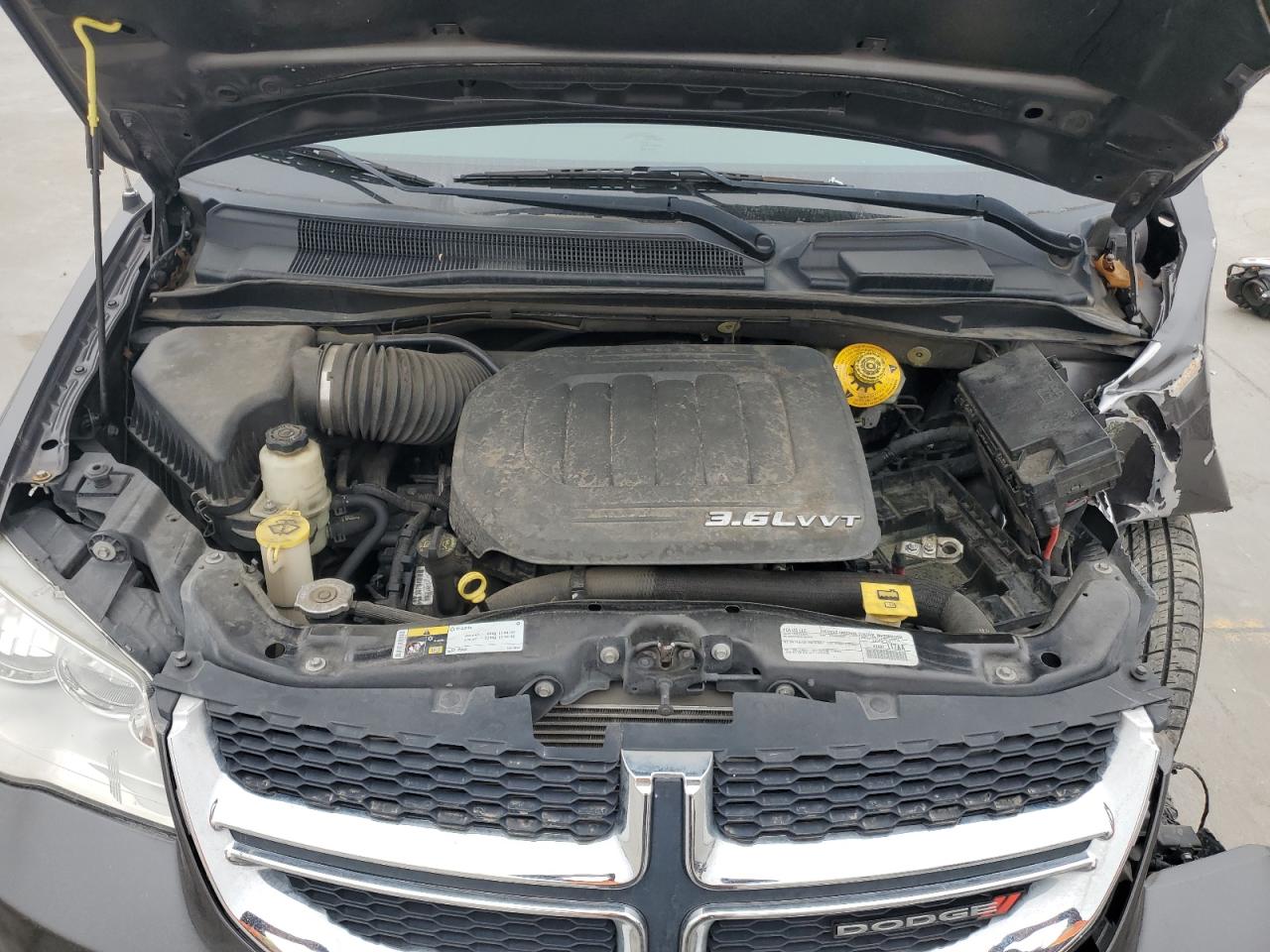 2015 Dodge Caravan VIN 2C4RDGCG3FR671982 Copart auction photo, front end / side damage thumbnail 12