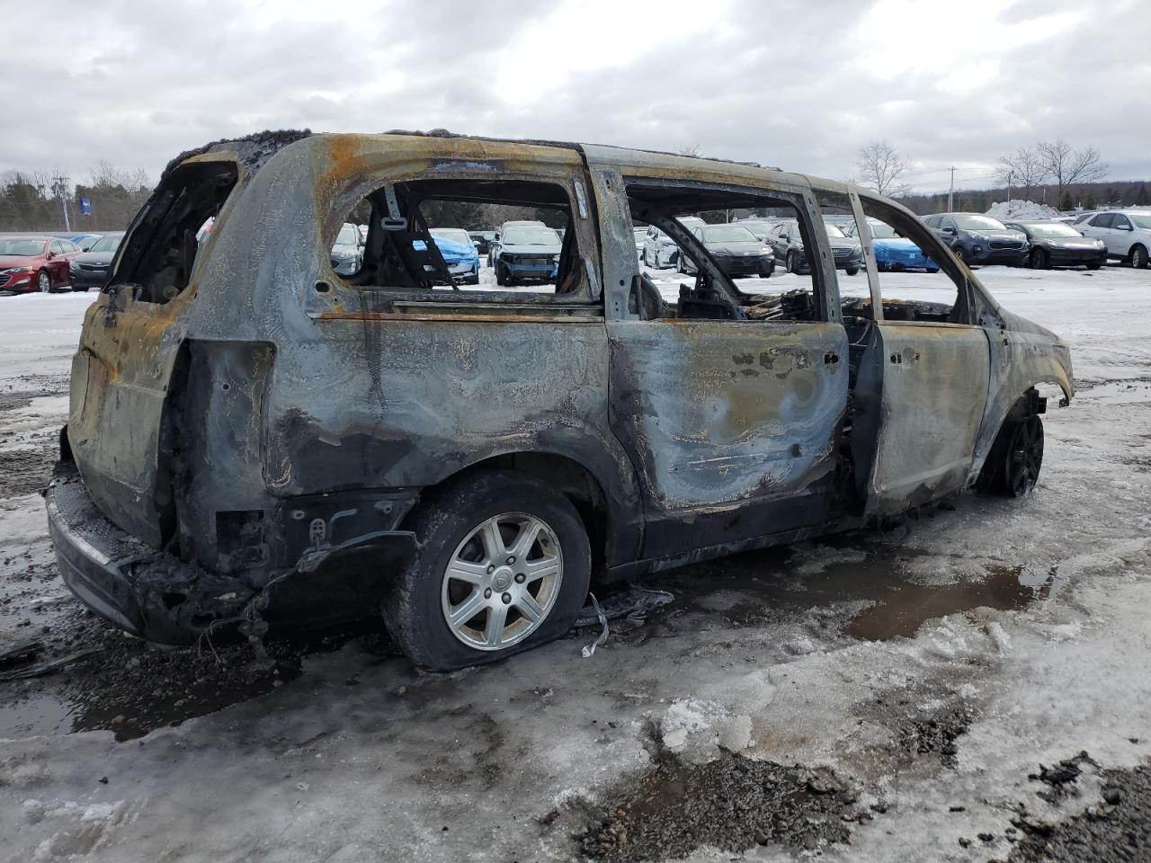 2011 Chrysler Town & Country VIN 2A4RR5DG6BR634644 Copart auction photo, burn - interior damage thumbnail 3