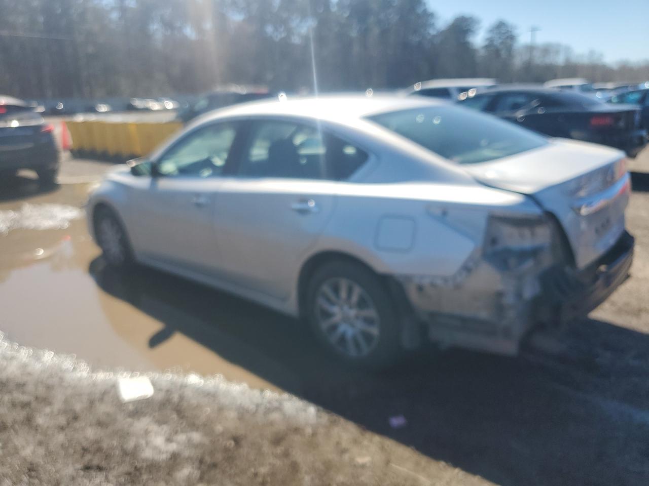 2015 Nissan Altima VIN 1N4AL3AP5FC238058 Copart auction photo, rear end damage thumbnail 2