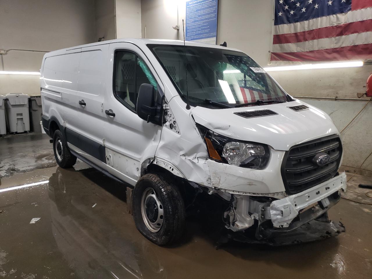 2020 Ford Transit VIN 1FTBR1Y85LKA68429 Copart auction photo, front end / side damage thumbnail 4