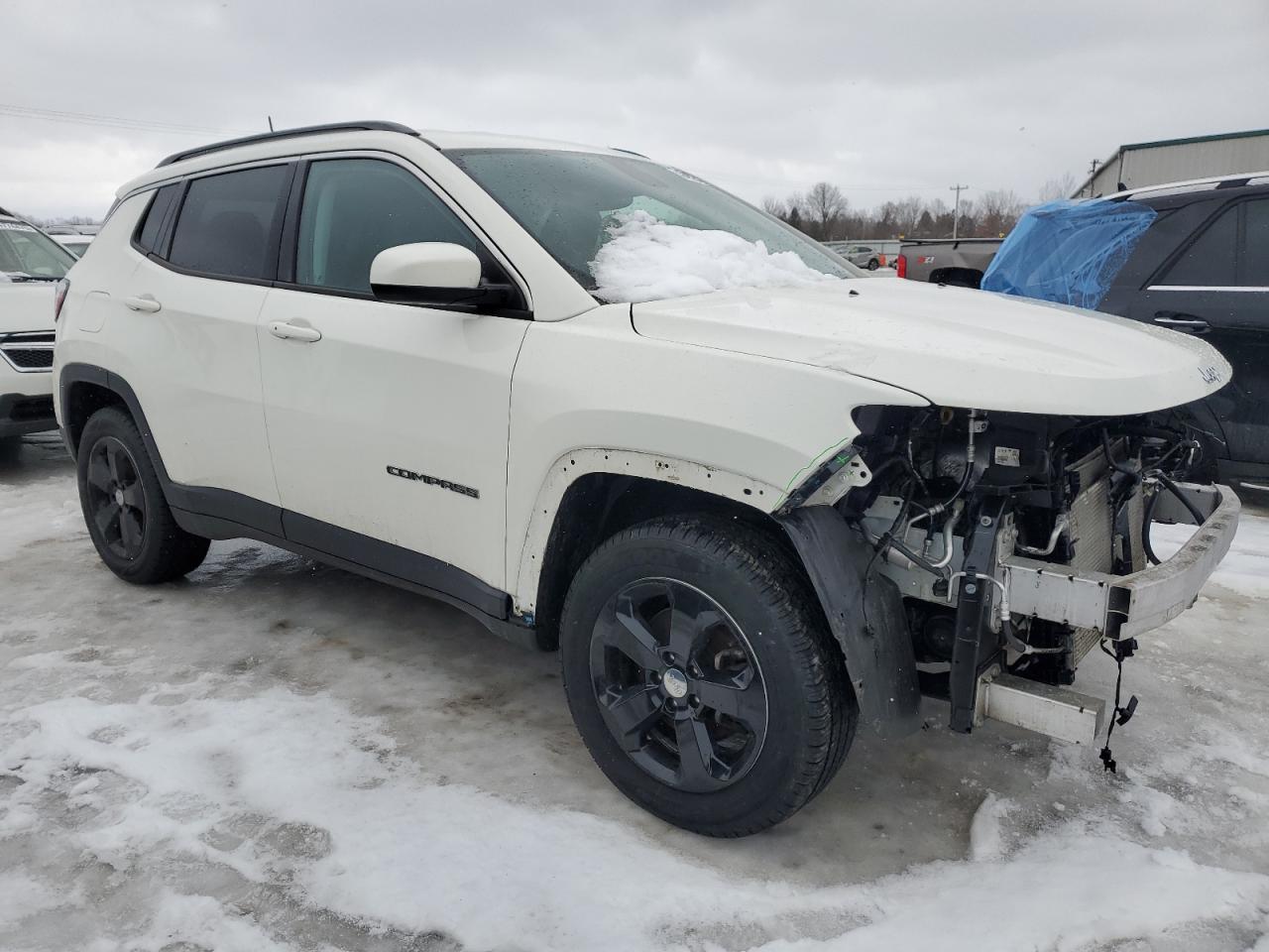 2020 Jeep Compass VIN 3C4NJDBB8LT239621 Copart auction photo, front end damage thumbnail 4