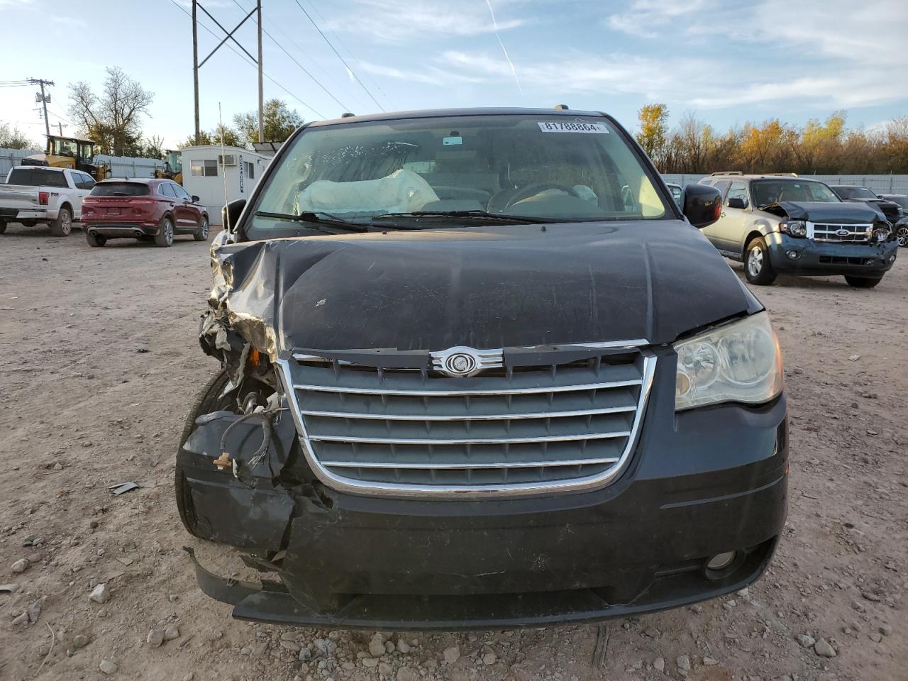 2010 Chrysler Town & Country VIN 2A4RR5D17AR353947 Copart auction photo, front end / rear end damage thumbnail 5