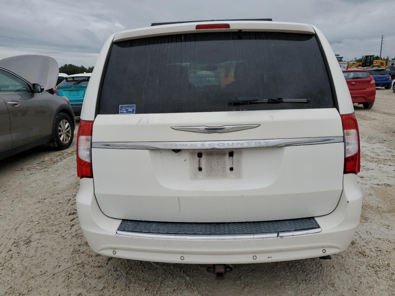 2011 Chrysler Town & Country VIN 2A4RR5DG8BR688303 Copart auction photo, water/flood damage thumbnail 6