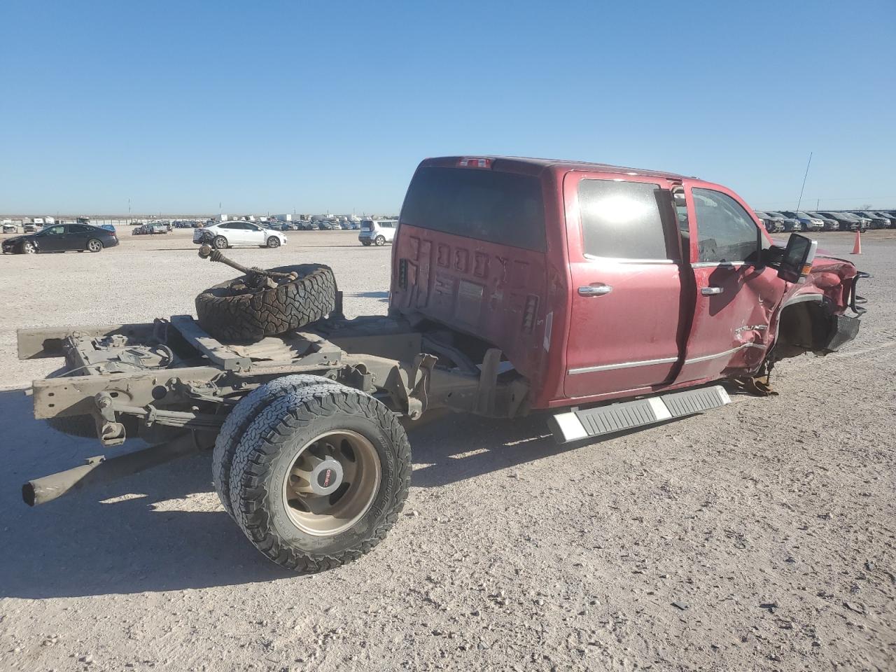 2019 GMC Sierra VIN 1GT42WEY4KF154420 Copart auction photo, front end / side damage thumbnail 3