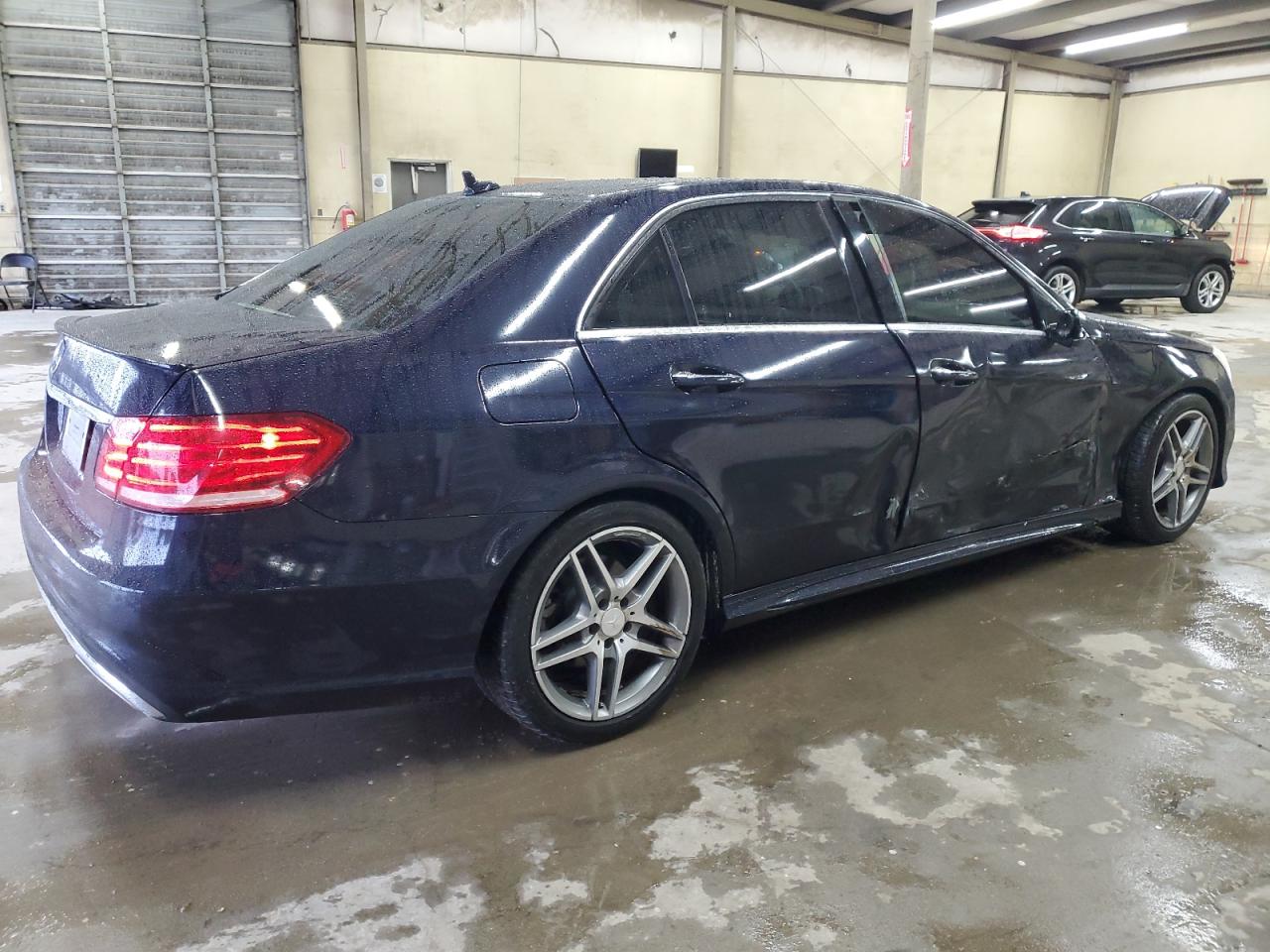 2014 Mercedes-Benz E-klasse VIN WDDHF8JB4EB049719 Copart auction photo, side / minor dent/scratches damage thumbnail 3