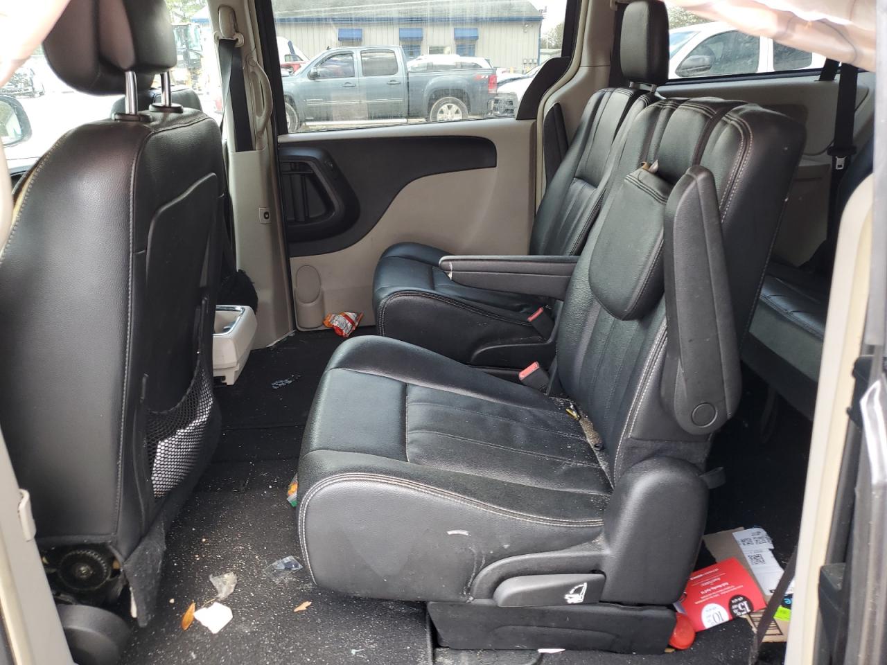2016 Chrysler Town & Country VIN 2C4RC1BG8GR198695 Copart auction photo, front end / side damage thumbnail 11