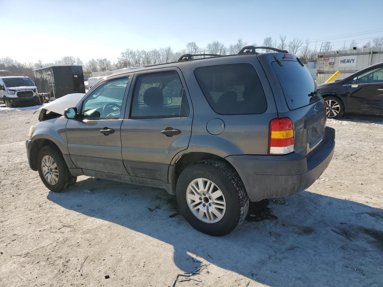 2004 Ford Escape VIN 1FMYU03184DA15965 Copart auction photo, front end / minor dent/scratches damage thumbnail 2