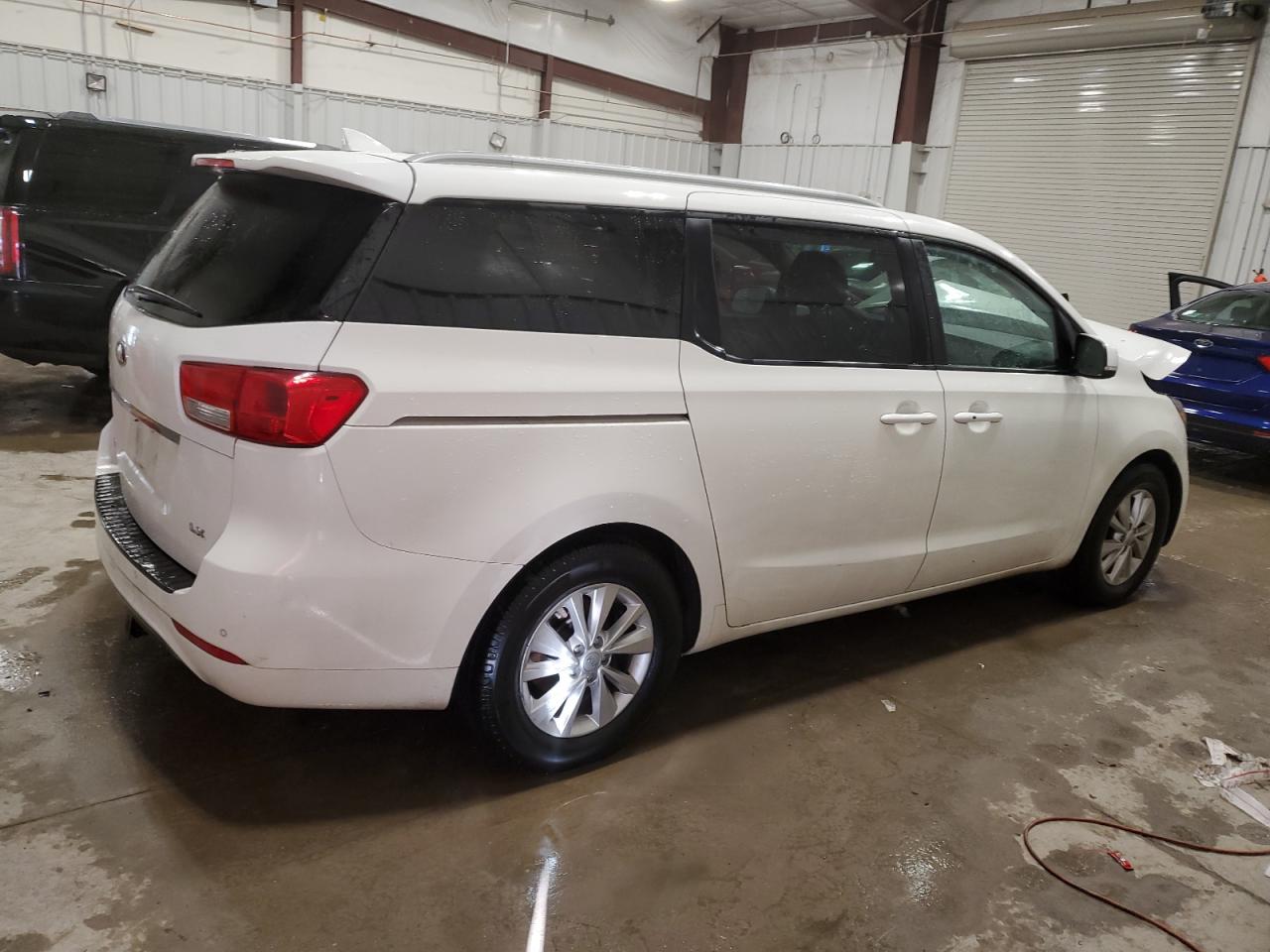 2017 KIA Sedona VIN KNDMB5C10H6292531 Copart auction photo, front end damage thumbnail 3