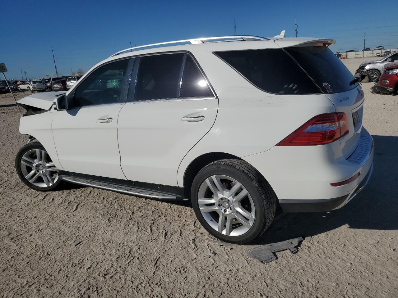 2014 Mercedes-Benz M-klasse VIN 4JGDA5HB6EA392786 Copart auction photo, front end / minor dent/scratches damage thumbnail 2