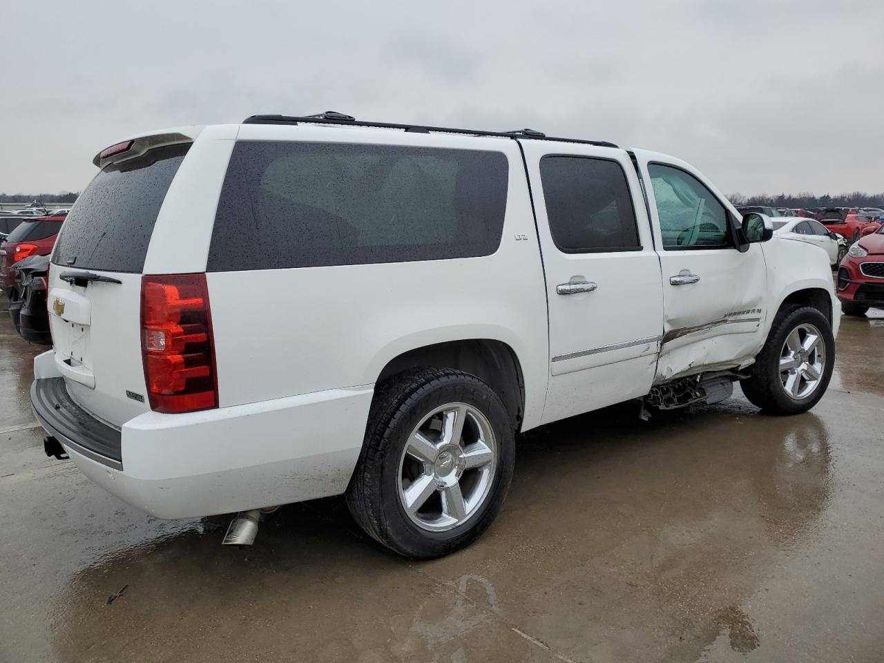 2012 Chevrolet Suburban VIN 1GNSCKE08CR301286 Copart auction photo, side / hail damage thumbnail 3