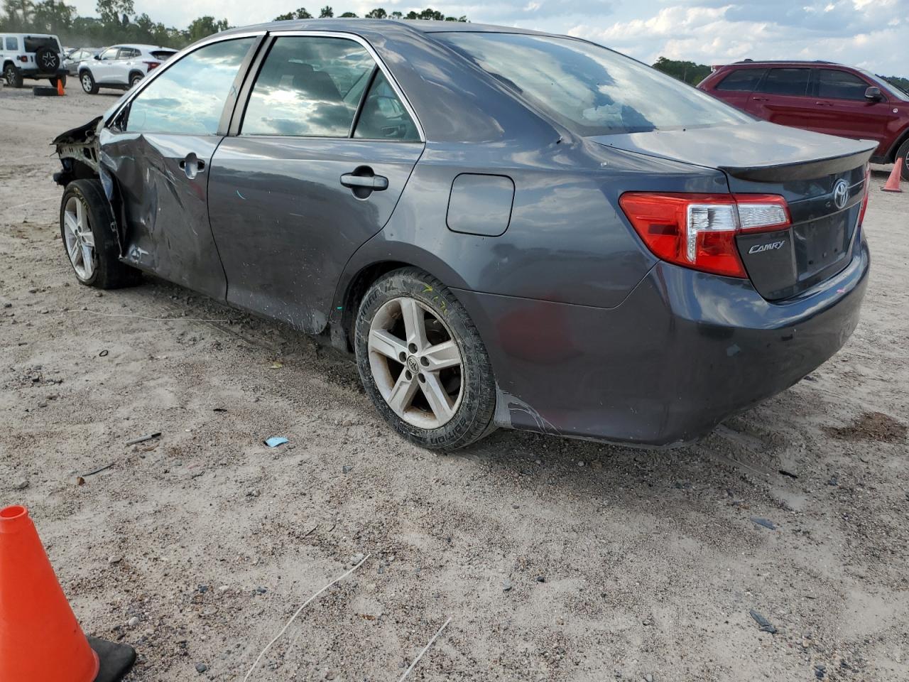 2013 Toyota Camry VIN 4T1BF1FK3DU237002 Copart auction photo, side / front end damage thumbnail 2