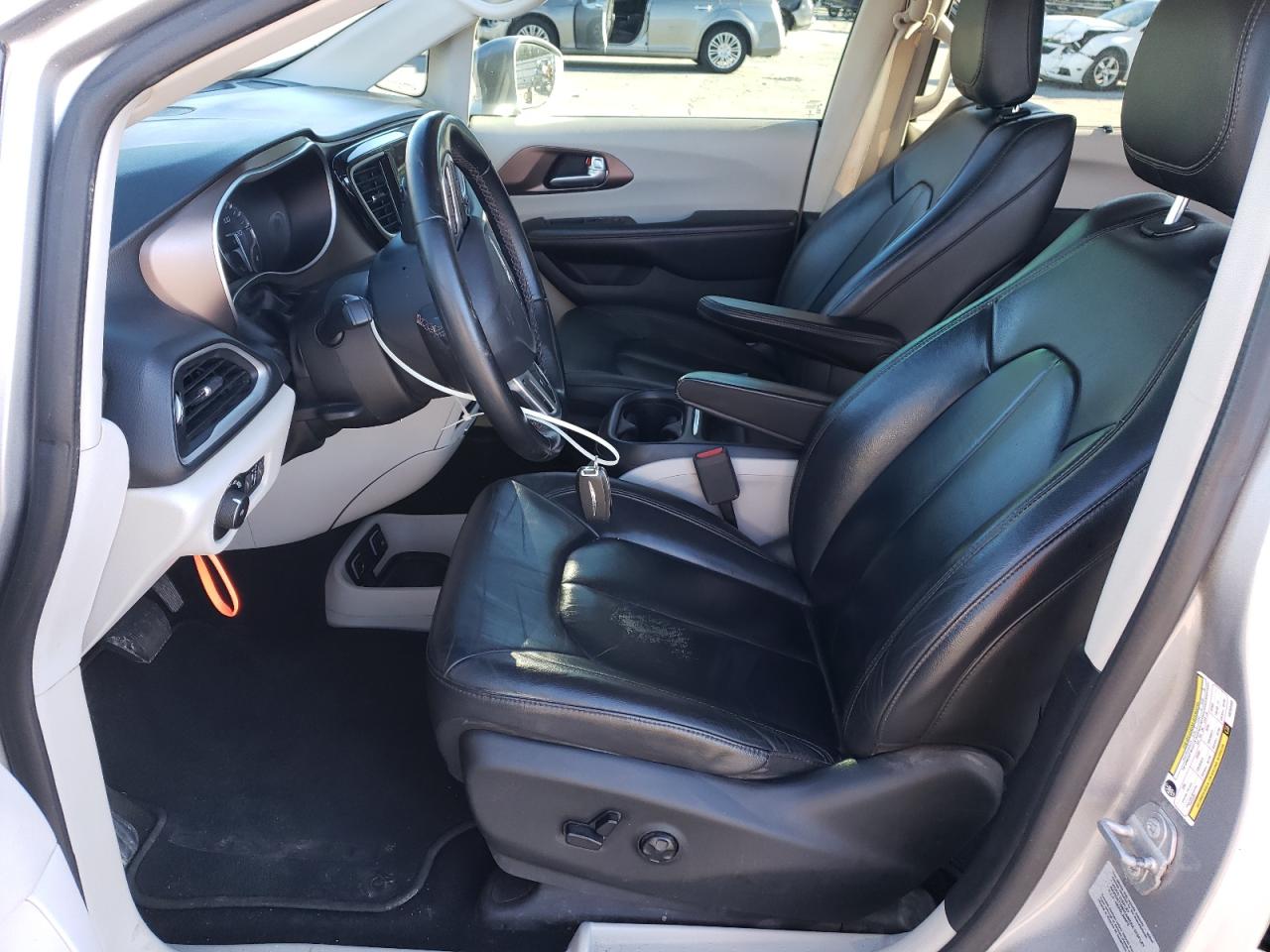 2017 Chrysler Pacifica VIN 2C4RC1BG6HR702453 Copart auction photo, water/flood damage thumbnail 7