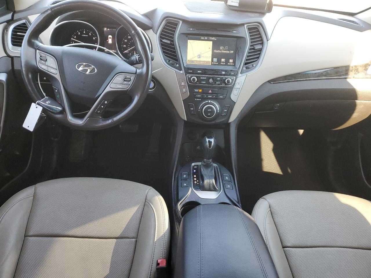 2017 Hyundai Santa Fe VIN 5XYZW4LAXHG486677 Copart auction photo, front end damage thumbnail 8