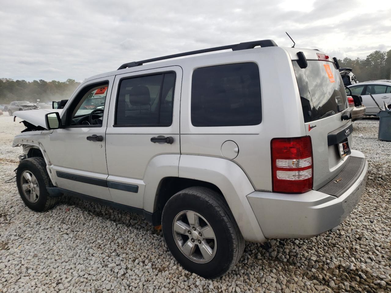 2010 Jeep Liberty (North America) VIN 1J4PP2GK9AW164644 Copart auction photo, front end damage thumbnail 2