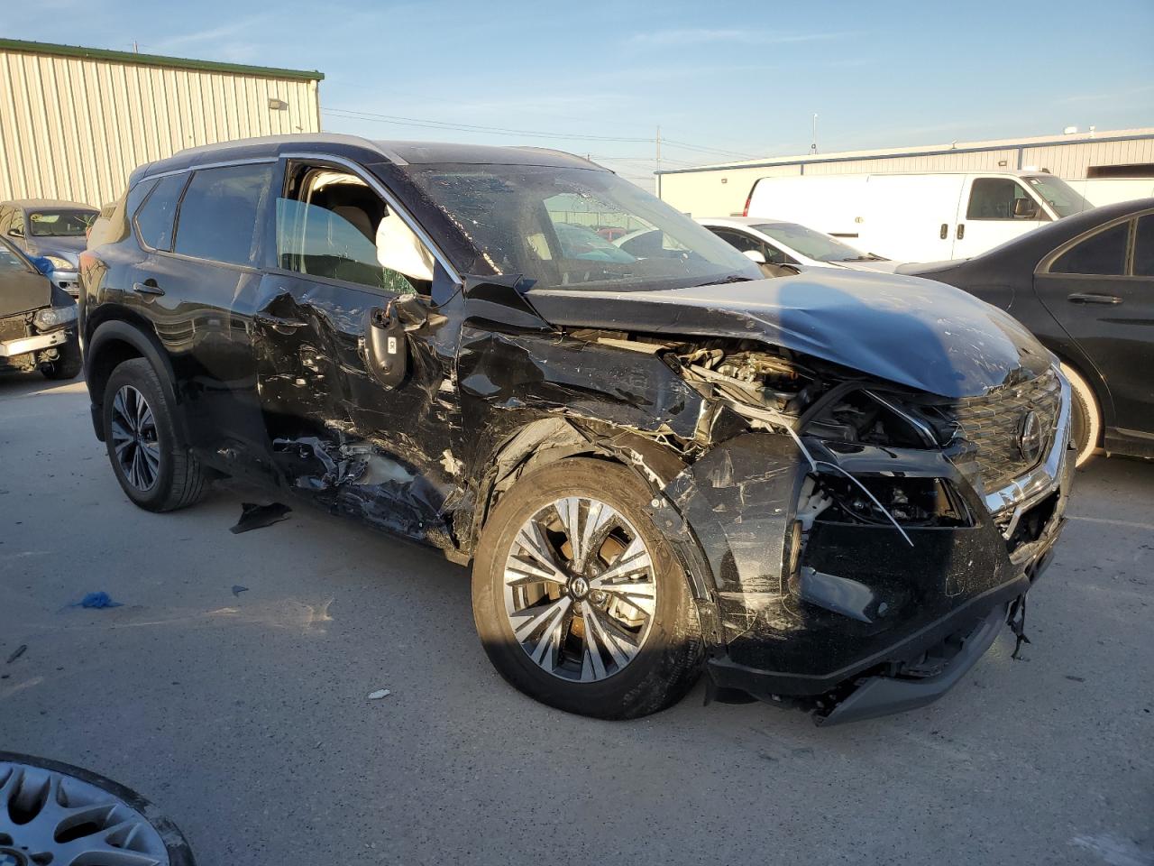 2021 Nissan Rogue VIN 5N1AT3BA2MC810541 Copart auction photo, side / front end damage thumbnail 4