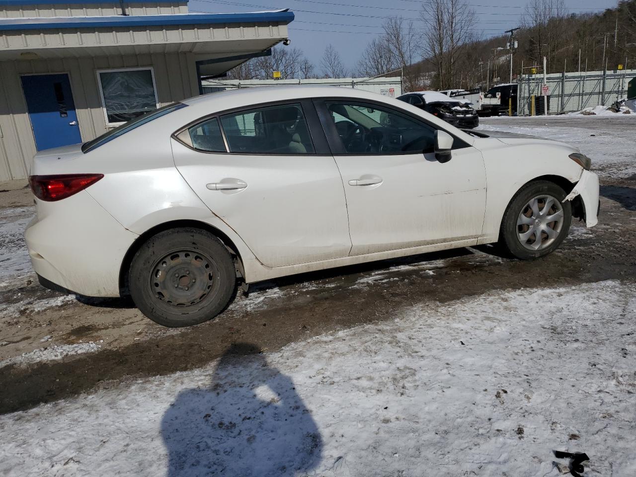 2014 Mazda 3 VIN JM1BM1U78E1217002 Copart auction photo, front end damage thumbnail 3