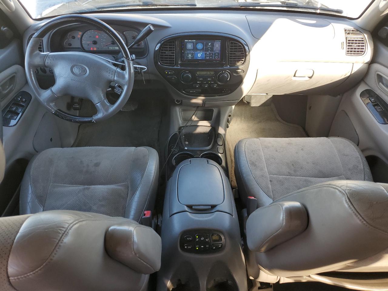 2002 Toyota Sequoia VIN 5TDZT34A72S110403 Copart auction photo, rear end / minor dent/scratches damage thumbnail 8