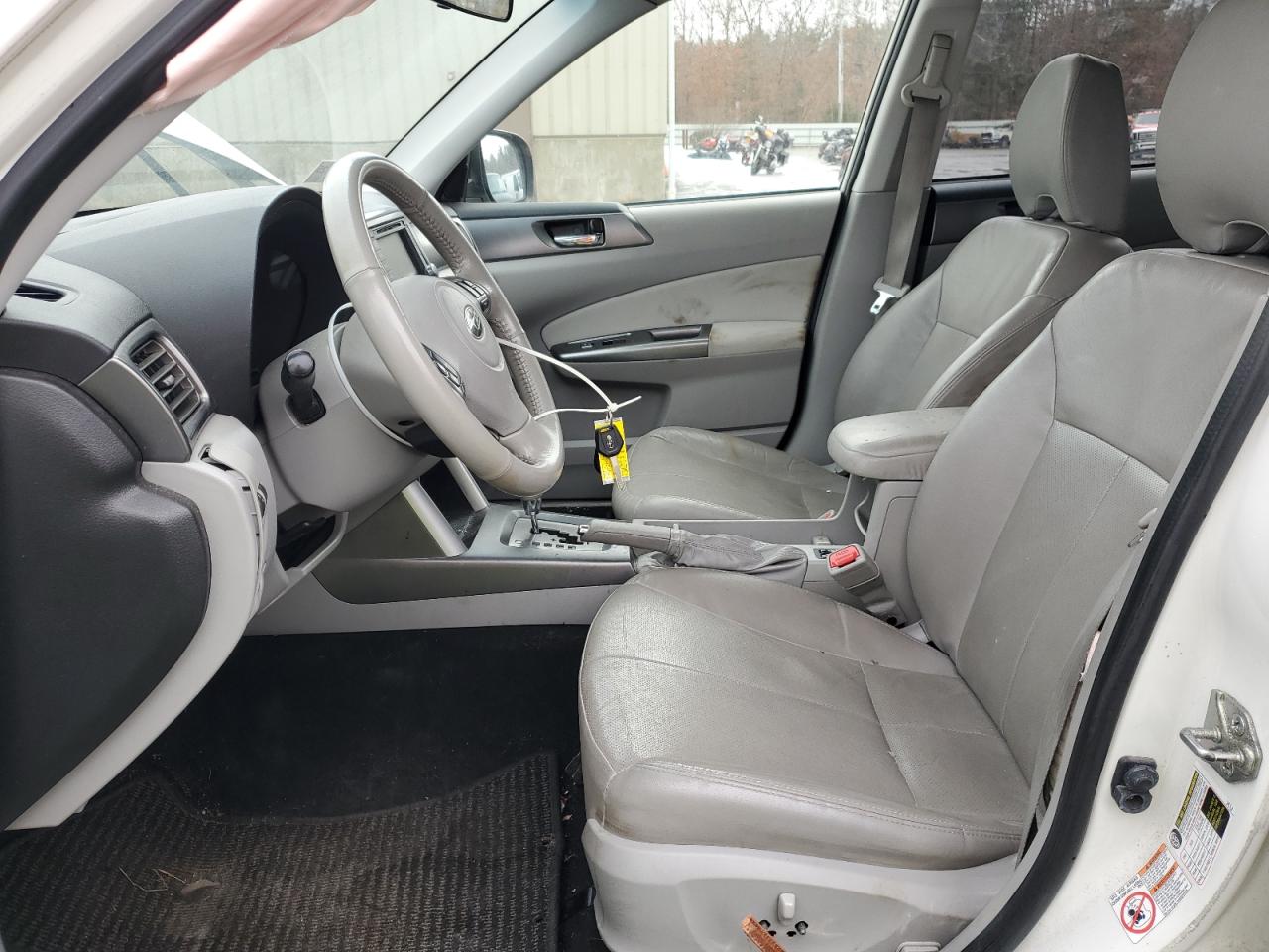 2013 Subaru Forester VIN JF2SHAEC4DH425028 Copart auction photo, side / minor dent/scratches damage thumbnail 7