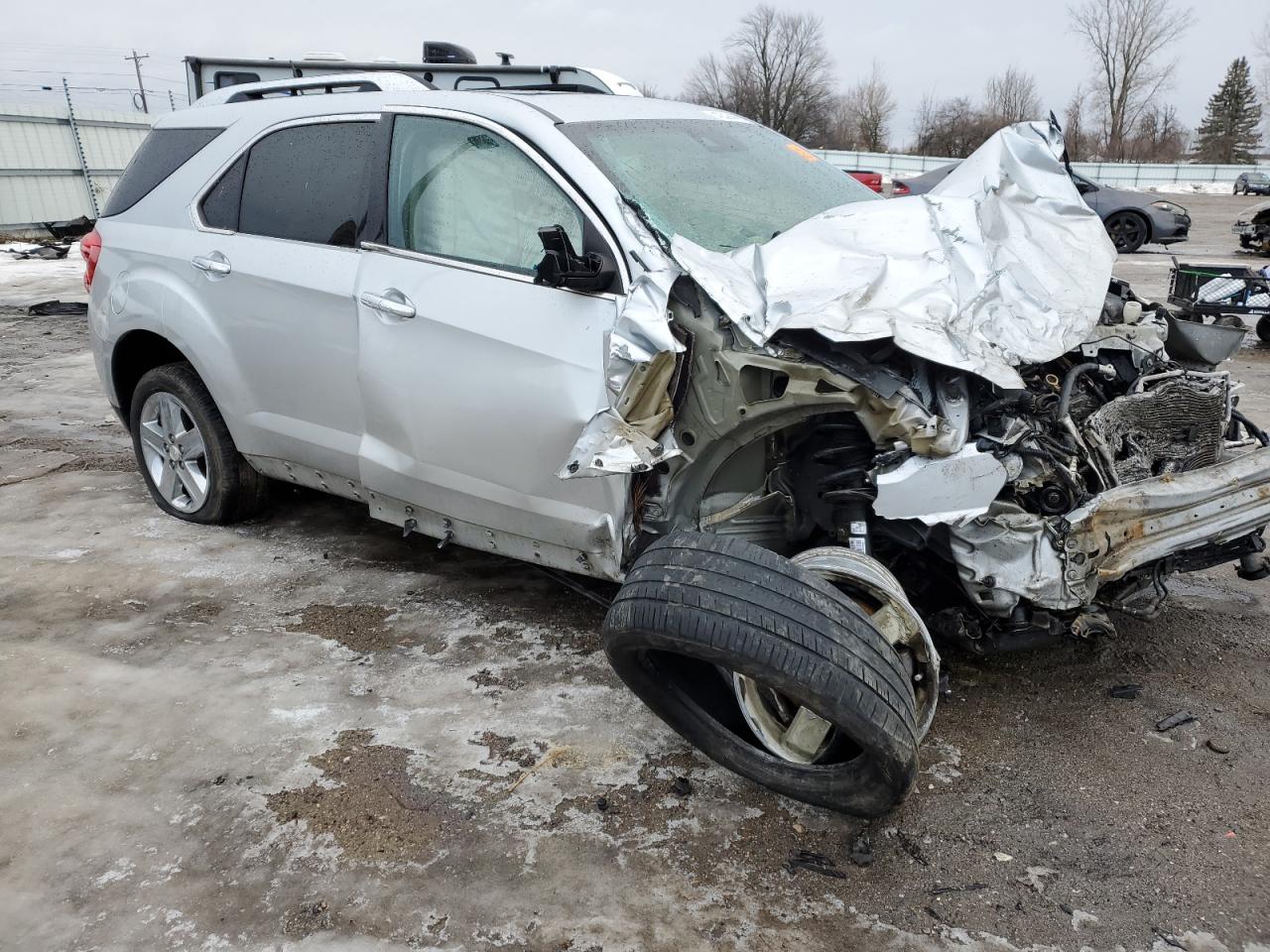 2015 Chevrolet Equinox VIN 2GNFLHE39F6391305 Copart auction photo, front end damage thumbnail 4
