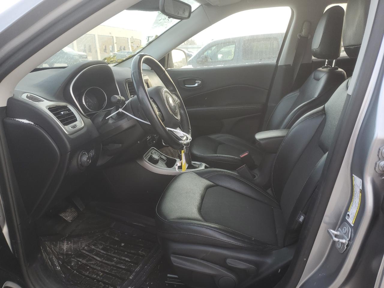 2019 Jeep Compass VIN 3C4NJDBB3KT670625 Copart auction photo, front end / mechanical damage thumbnail 7