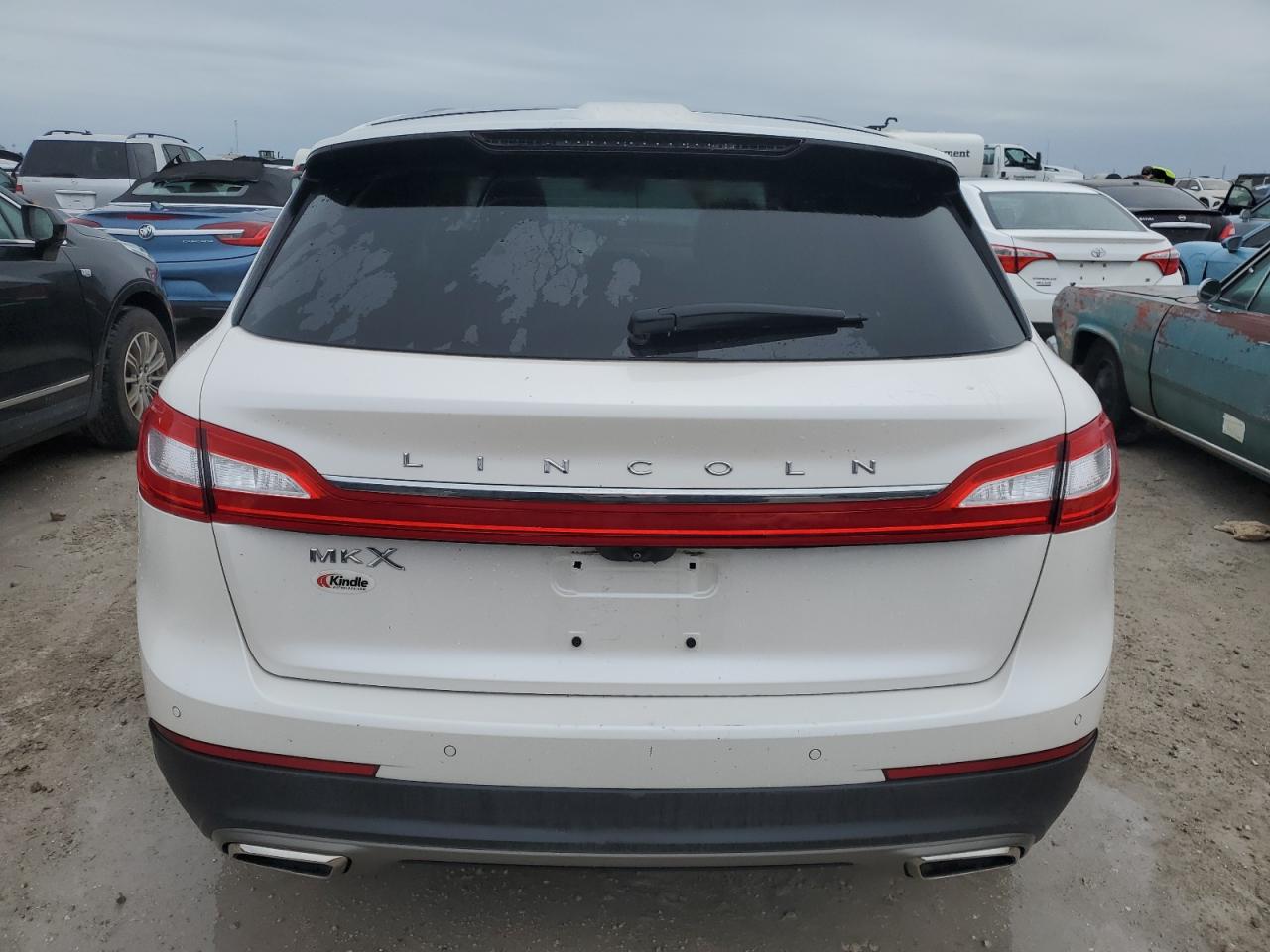 2017 Lincoln MKX VIN 2LMPJ6LR3HBL40889 Copart auction photo, water/flood damage thumbnail 6