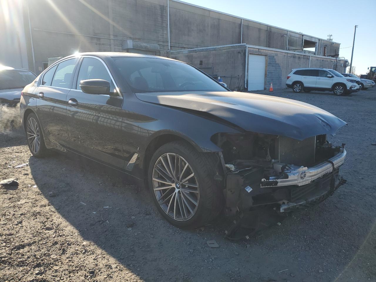 2018 BMW 5er VIN WBAJB1C51JB084036 Copart auction photo, front end / minor dent/scratches damage thumbnail 4
