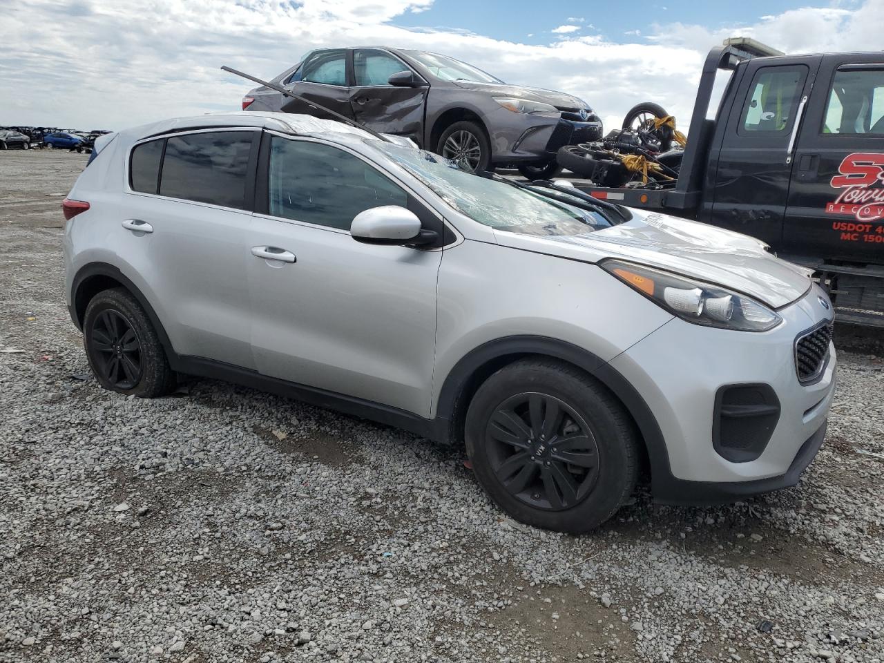 2017 KIA Sportage VIN KNDPM3AC2H7116588 Copart auction photo, water/flood / all over damage thumbnail 4